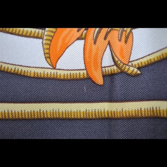 Vintage Hermès Caraïbes Scarf - Picture 8 of 12